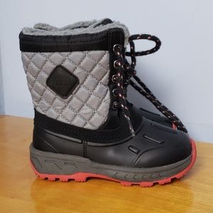 Boys Carters Winter Snow Boots Size 8